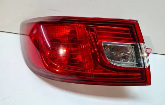 Renault Clio IV Rear/tail lights S27639485 265554091R