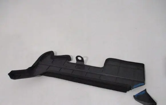 Peugeot 107 Rear bumper mounting bracket