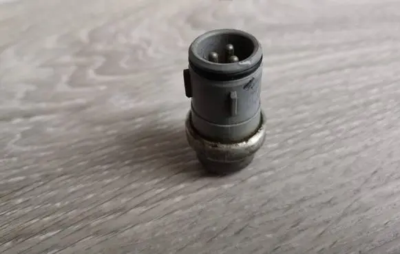 Audi A6 S6 C4 4A Coolant temperature sensor 053919501A