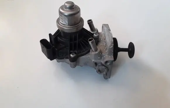 BMW X2 F39 EGR valve 8513132