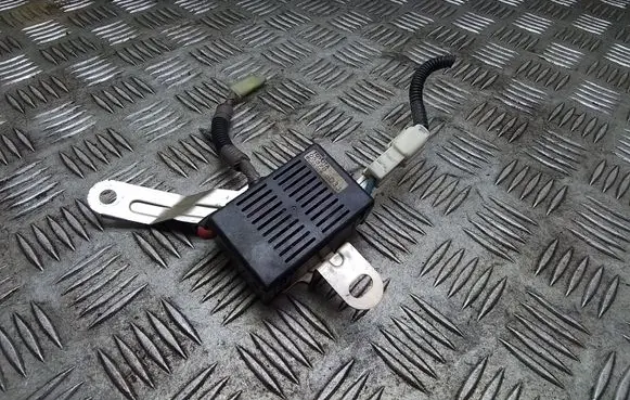 Lexus IS 220D-250-350 Antenna control unit C25S2B