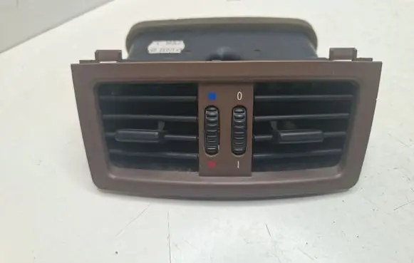 BMW 5 E60 E61 Rear air vent grill 7129556 6932023 6932024