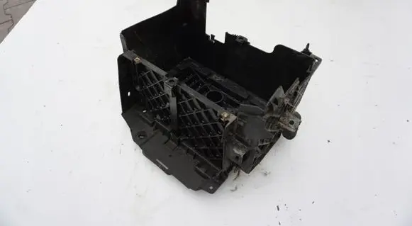 Battery box tray