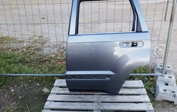 Jeep Grand Cherokee (WK) Rear door