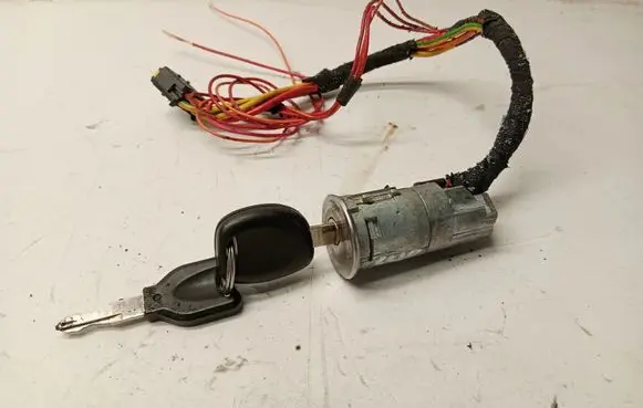 Renault Clio II Ignition lock