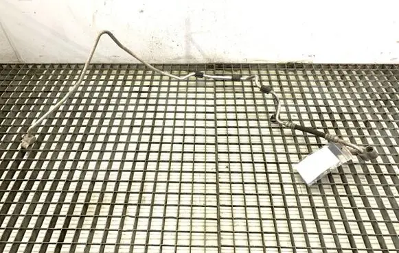 Volkswagen Golf V Air conditioning (A/C) pipe/hose 1K0820741AT