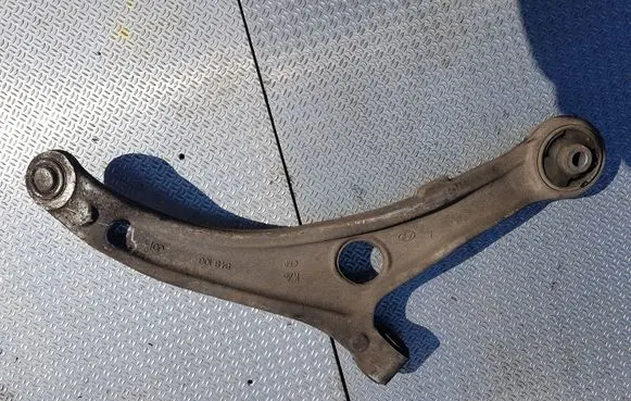 Hyundai i40 Front lower control arm/wishbone