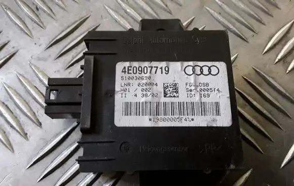 Audi A8 S8 D3 4E Alarm control unit/module 4E0907719 510030690