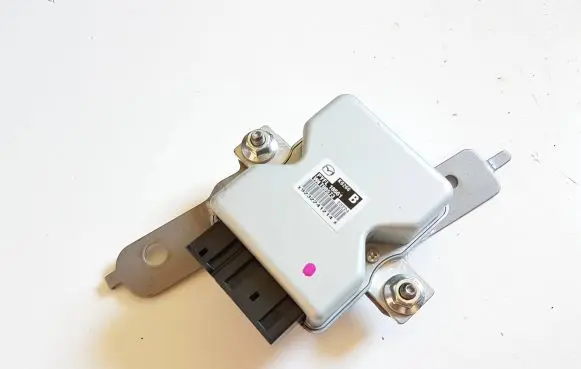 Mazda CX-5 II Fuel injection pump control unit/module PYFL18561 W4T80573 K6266
