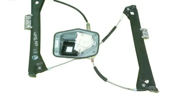 Volkswagen Eos Front door window regulator with motor 5K0959792A