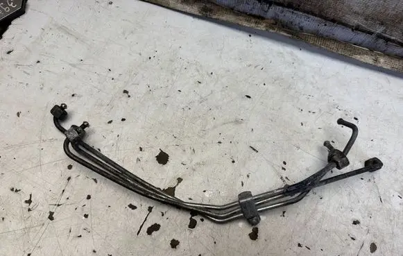 Audi A6 S6 C5 4B Fuel line pipe