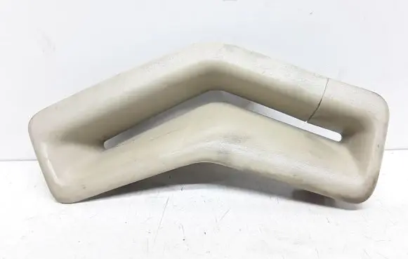 Volvo V70 Seat belt trim 