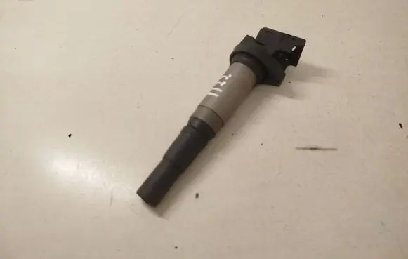 Peugeot 308 High voltage ignition coil V75750108002 V757501080