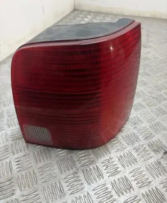 Volkswagen PASSAT B5 Rear/tail lights 3B9945112F