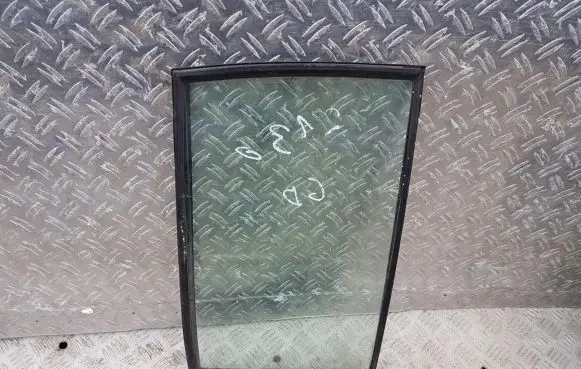 Mitsubishi Pajero Rear vent window glass 
