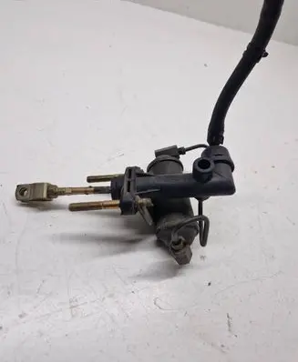 KIA Sorento Clutch master cylinder