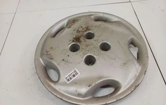 Citroen Xsara R14 wheel hub/cap/trim 9626115080