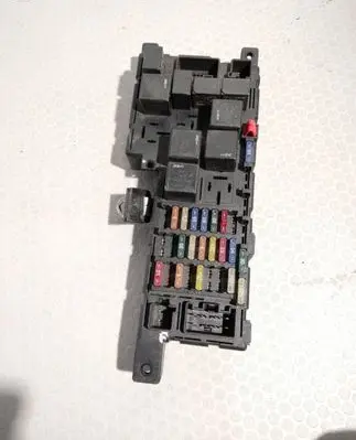 Volvo S80 Fuse module 8637841 518717004