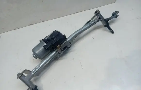 Front wiper linkage and motor