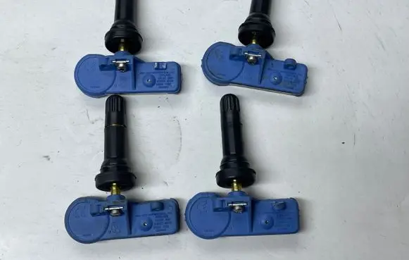 Opel Insignia A Tire pressure sensor 1135168001 2011DJ8098