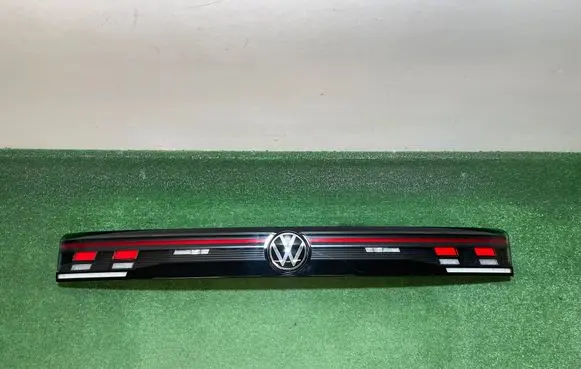 Volkswagen Tiguan Tailgate rear/tail lights 571945307