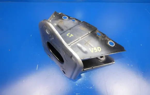Volvo S90, V90 Rear beam 1116