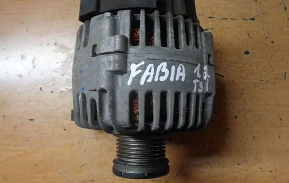 Skoda Fabia Mk2 (5J) Generator/alternator 03F903023E