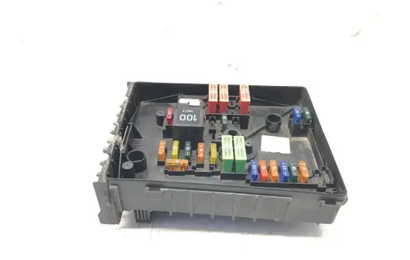Skoda Superb B6 (3T) Fuse module 1K0937125A 017183071