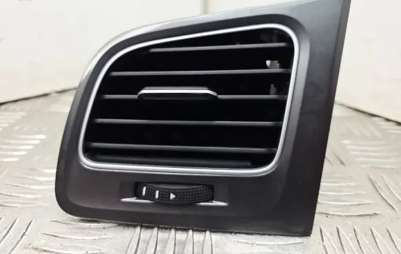 Volkswagen e-Golf Dashboard side air vent grill/cover trim 5G1819741 5G1819703 5G1819247