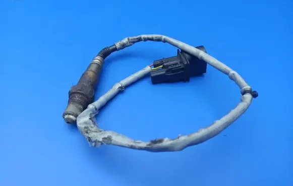 BMW 7 E65 E66 Lambda probe sensor 7521705 0258007208 287041