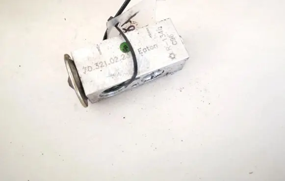 Air conditioning (A/C) expansion valve