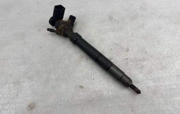 Audi A3 S3 8V Fuel injector 0545822918A 28577054