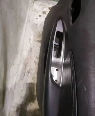 Fiat Freemont Front door card panel trim 