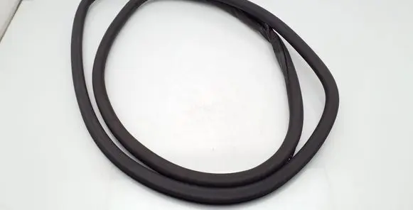 Volkswagen Golf V Front door rubber seal 1K5867911