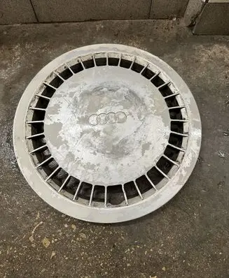 Audi 100 S4 C4 R14 wheel hub/cap/trim 443601147A 154940 MG0