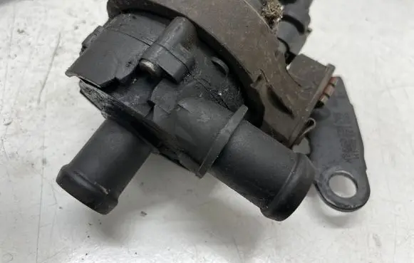 Volkswagen Golf VII Electric auxiliary coolant/water pump 5G0965567