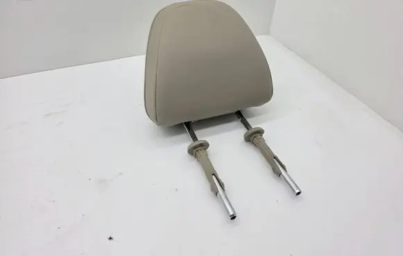 Subaru Outback (BT) Front seat headrest