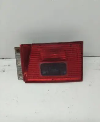 Tailgate rear/tail lights