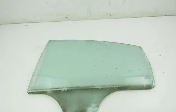 Volkswagen PASSAT B5.5 Rear door window glass 