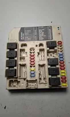 Nissan Note (E11) Fuse box set 284B7AX61A R0467