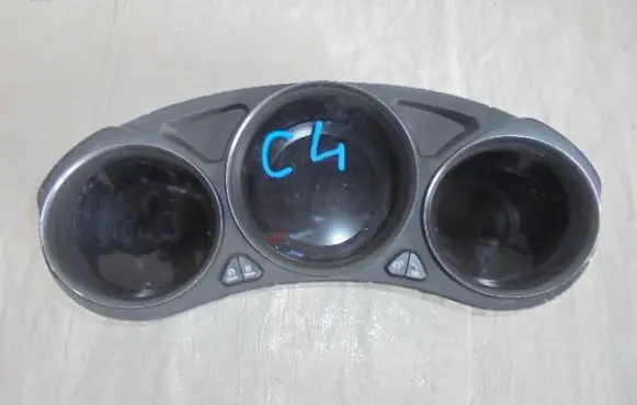 Citroen C4 II Speedometer (instrument cluster) 9676963280