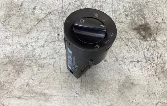 Skoda Superb B5 (3U) Light switch 3B0941531C B1CK31828
