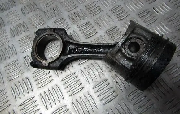 Renault Laguna I Piston with connecting rod