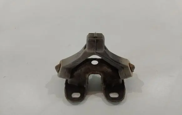 Volkswagen Golf VI Muffler mount bracket/holder 6Q0253147