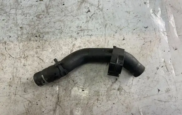 Volkswagen PASSAT B5.5 Engine coolant pipe/hose 3b0121157b