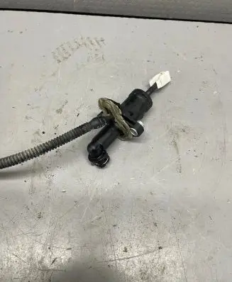 Seat Ibiza IV (6J,6P) Clutch master cylinder 6r0721388