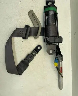Volvo S60 Front seatbelt 30662993