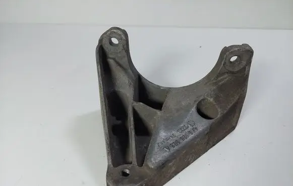 Audi A6 S6 C4 4A Engine mounting bracket 4A0199353A