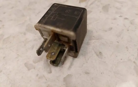 Nissan Navara D22 Other relay 4RA00351013 00351013