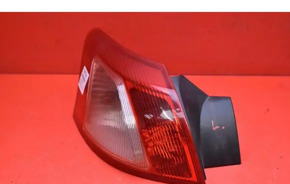 Mitsubishi Lancer VIII Rear/tail lights 220-87977